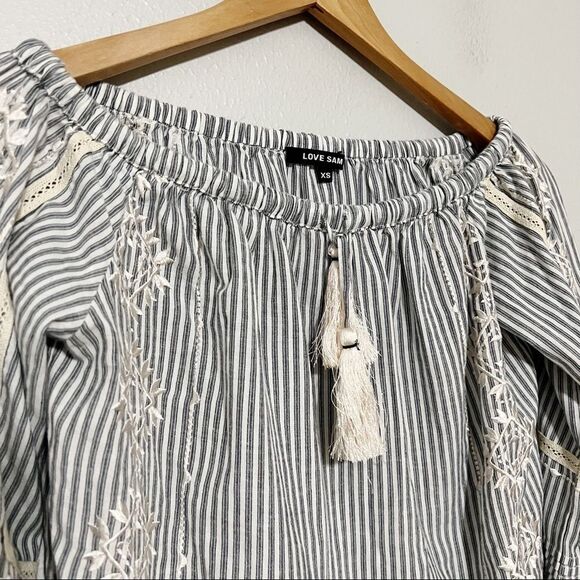 Love Sam Off the shoulder ruffle stripe top Sz XS - Picture 5 of 8